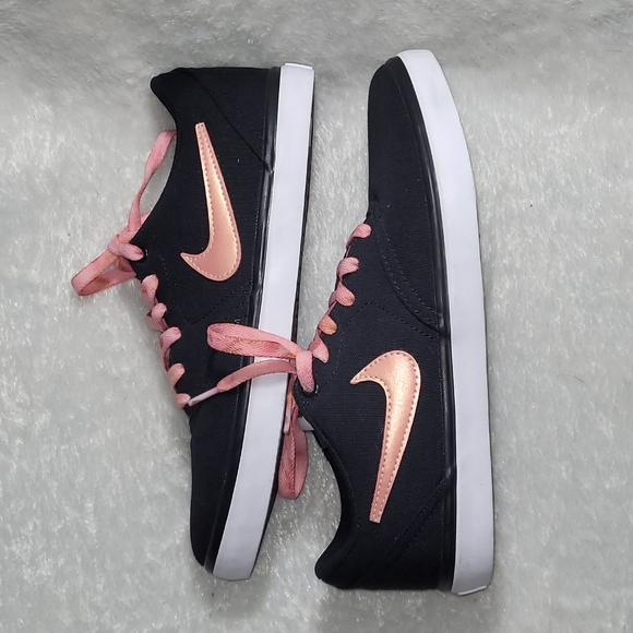 Nike rose gold check Clearance